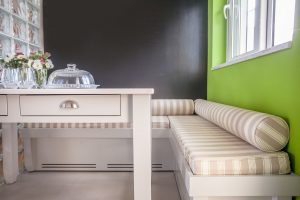 Cozy retro in Melissia