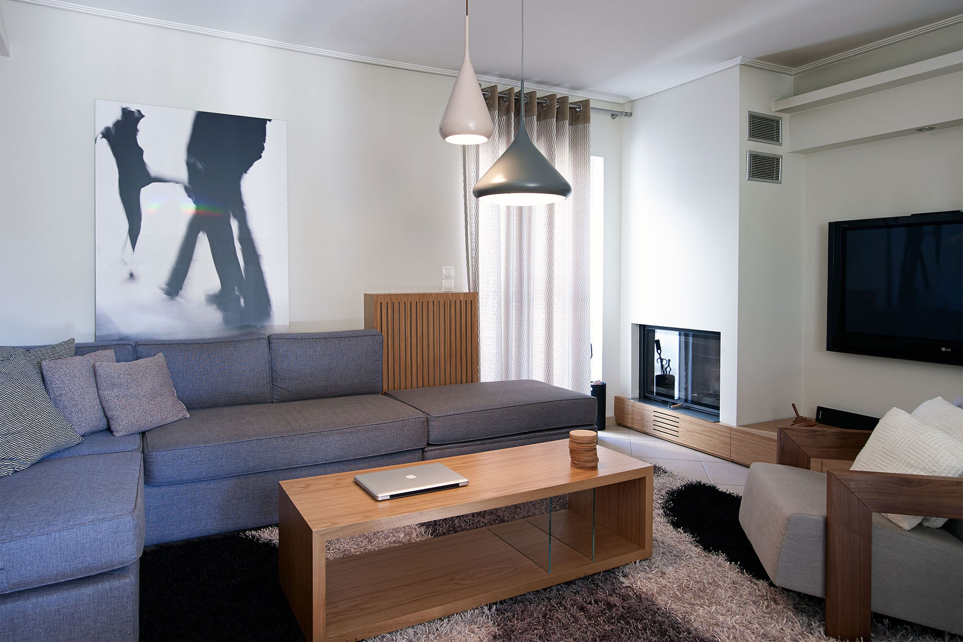 Wood & fabrics in Moschato