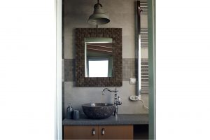 Rustic studio in Piraeus