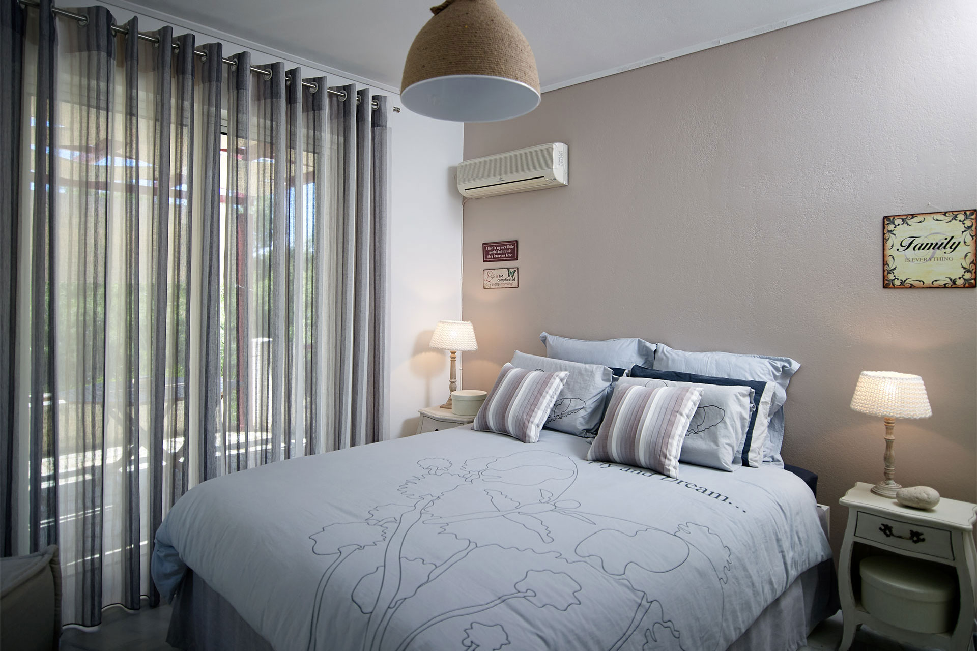 Seaside stylish home in Thymari