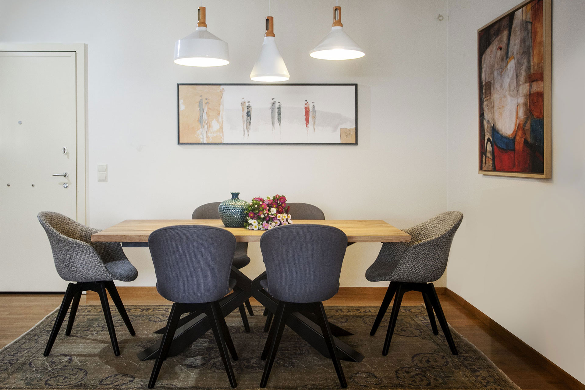 Warm design in Marousi