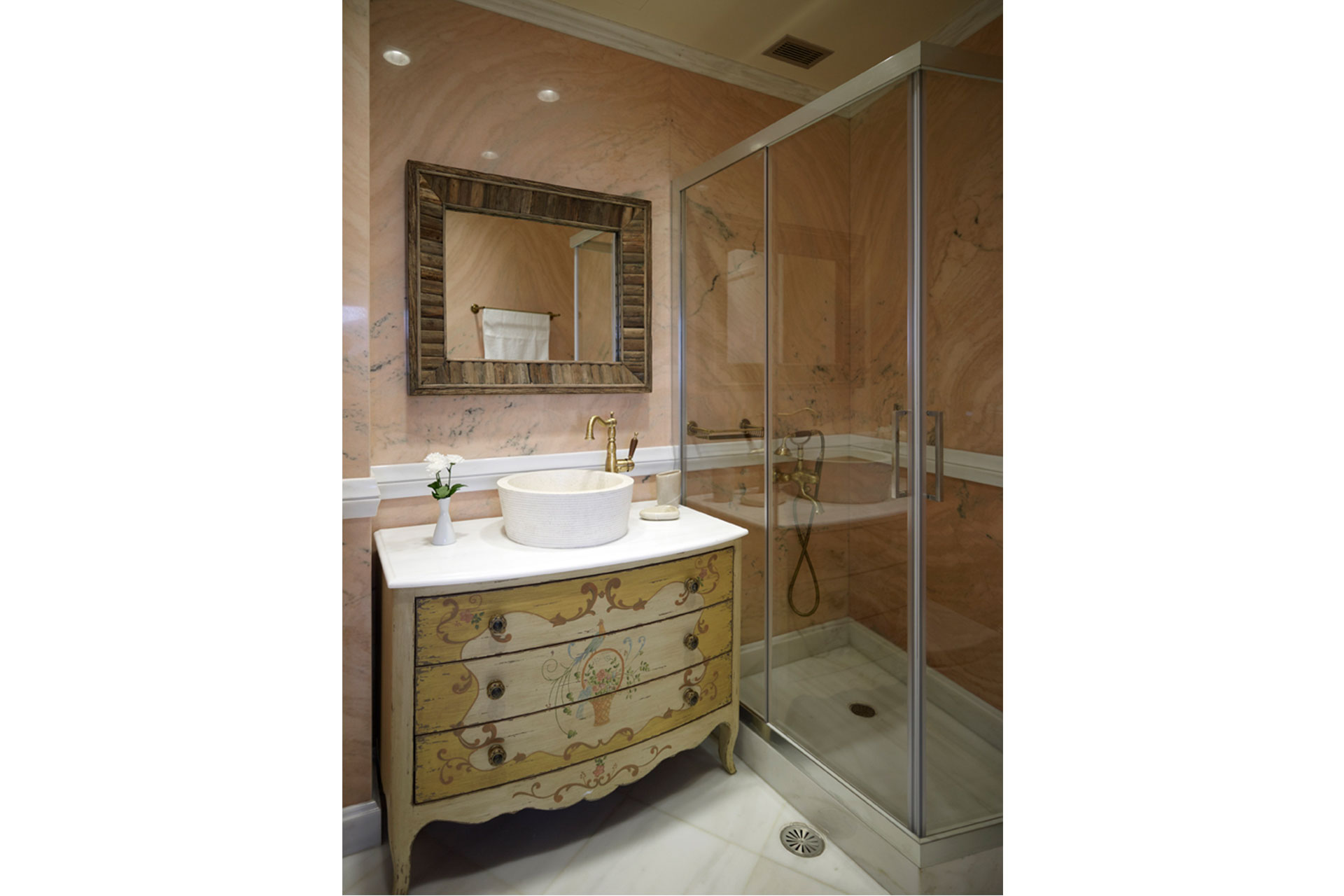 Between sea and sky, summer retreat home in Chios