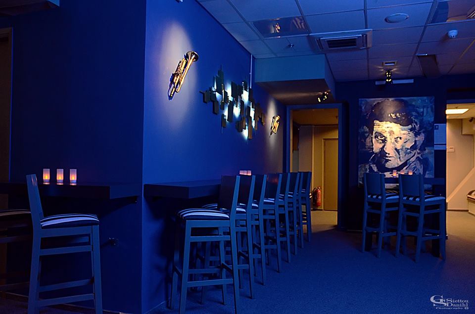 Jazz Wine Bar in theatre Ilisia Volanakis