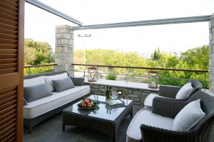 Natural materials in guest house in Vonitsa