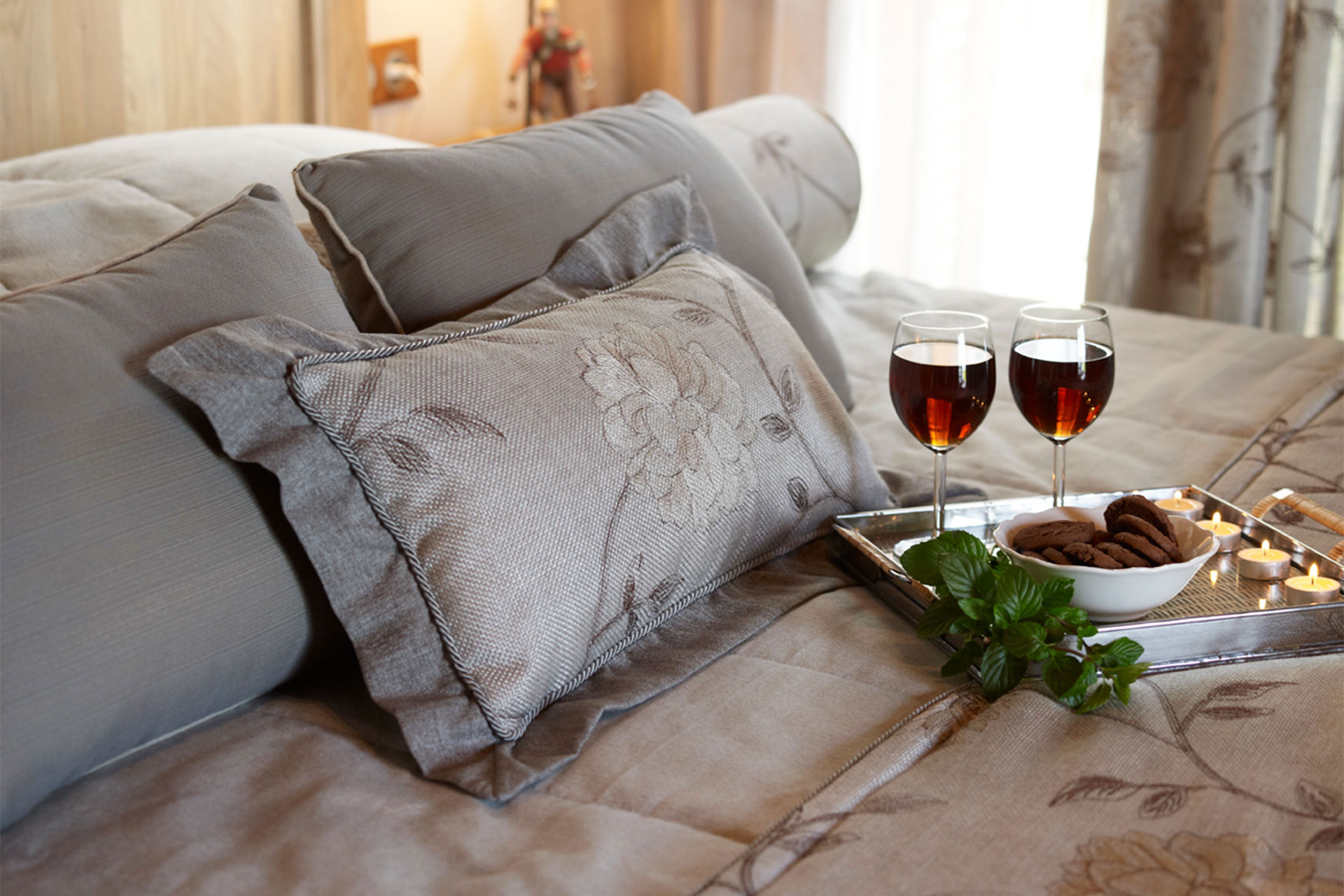 Natural materials in guest house in Vonitsa