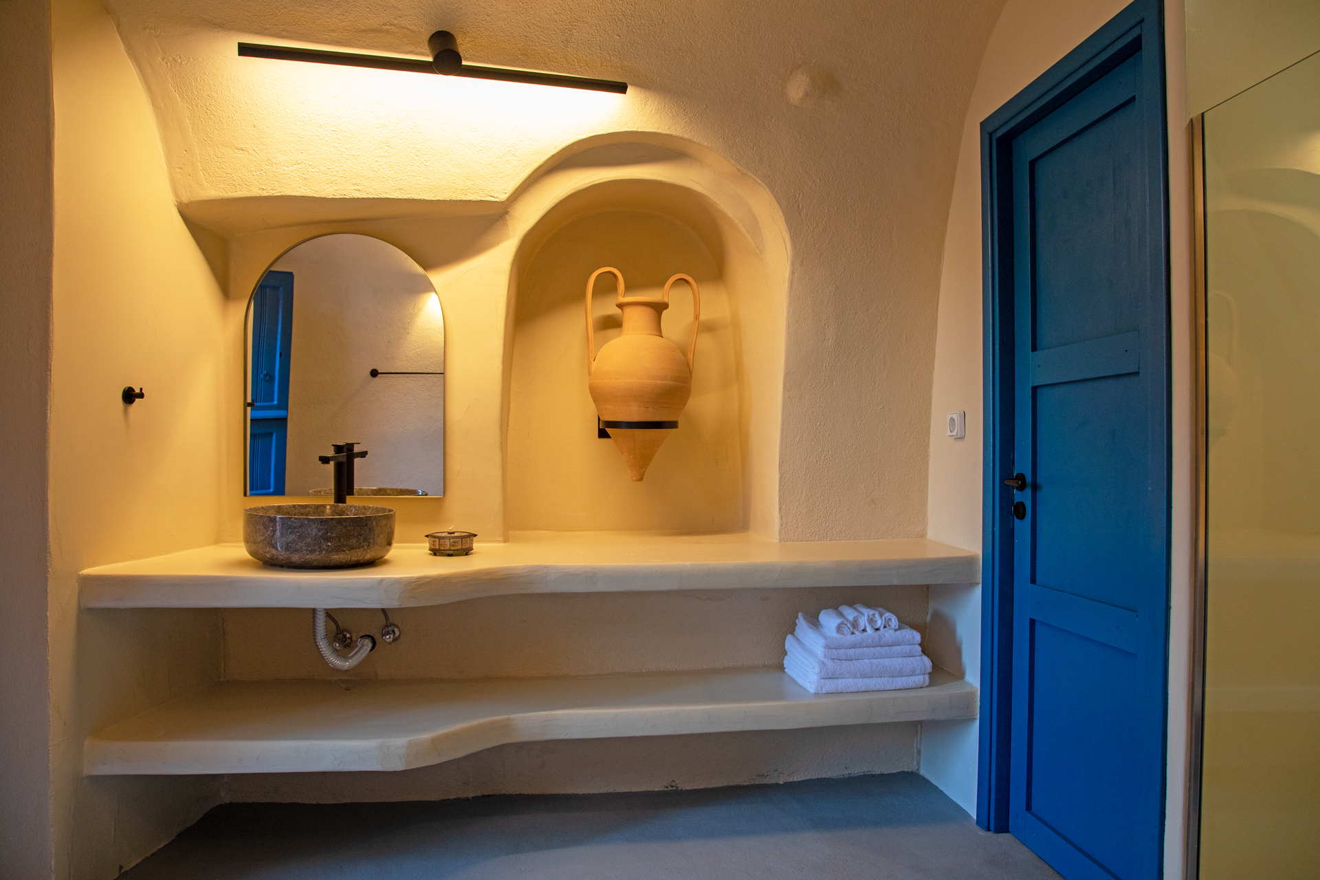 LimeDeco-Amphora-Santorini (15)