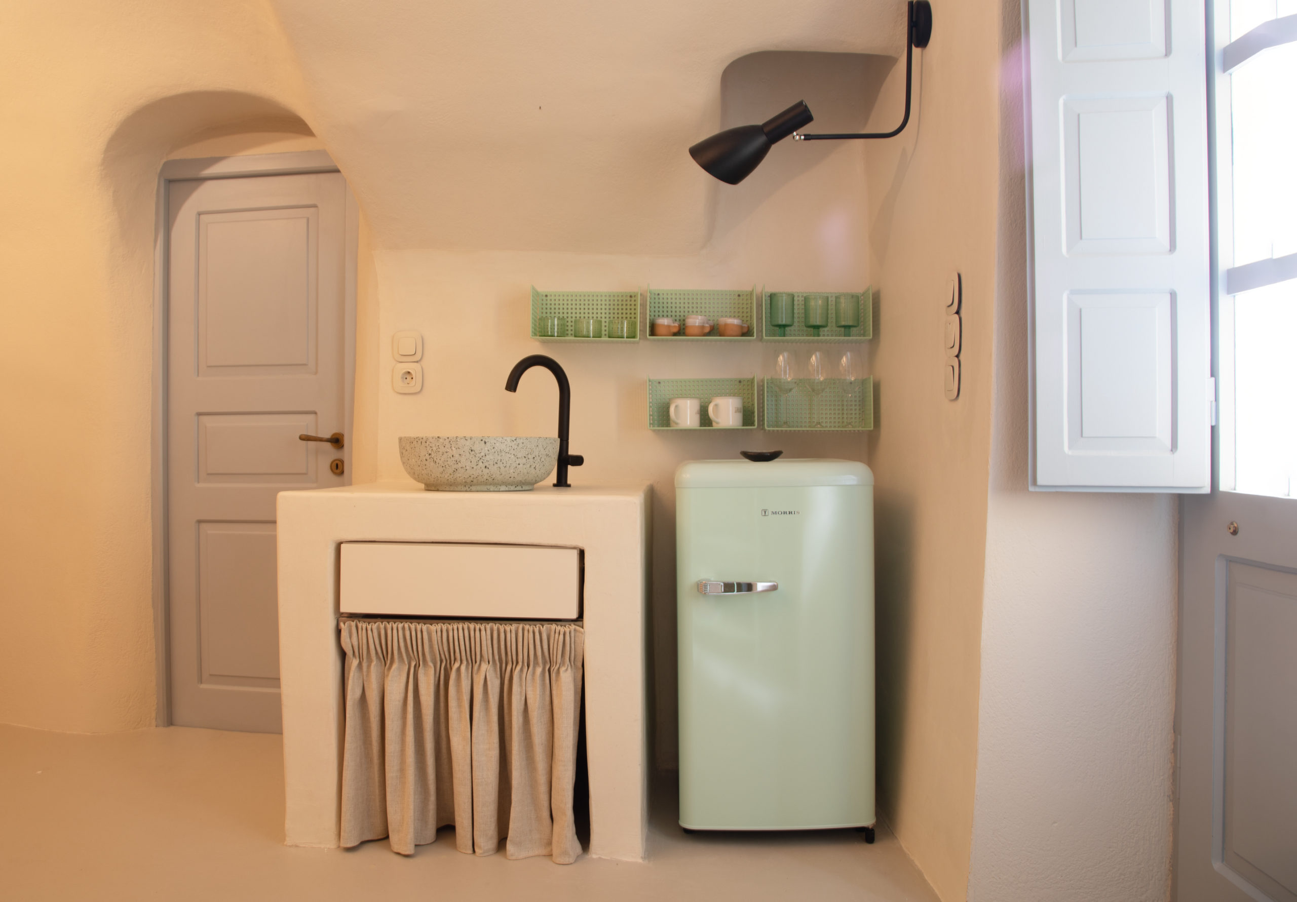 LimeDeco-OiasLocal_HERMES-Santorini (8)